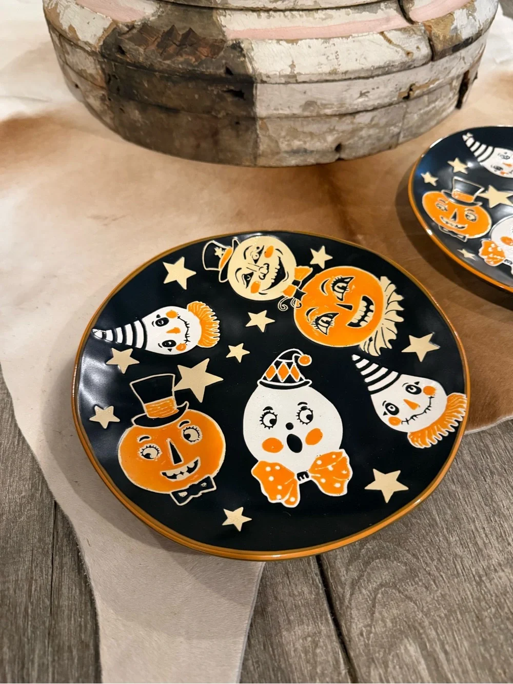 Brand NWT Halloween Handmade Ceramic Decorative Plates - Black Orange (Set of 2)